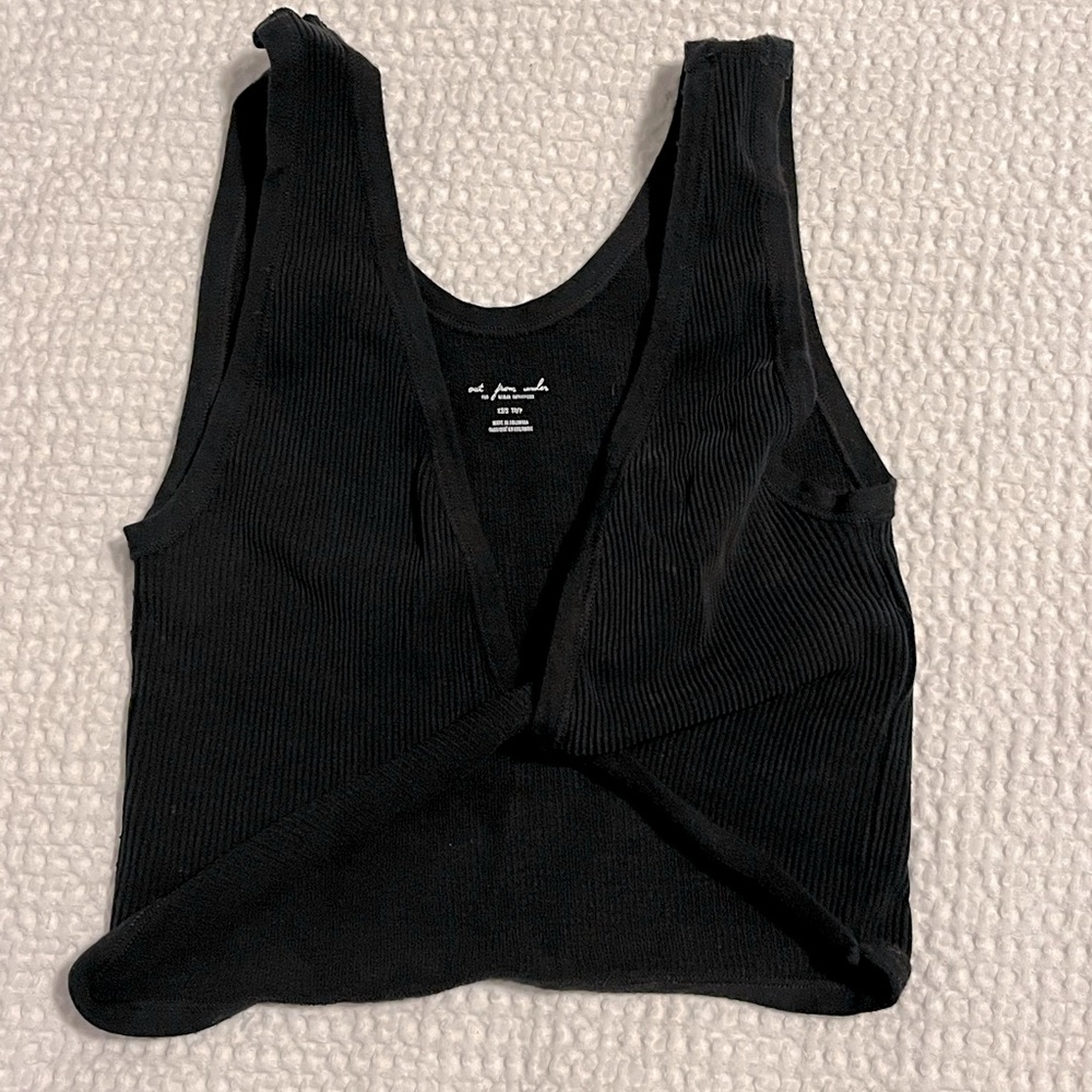 Black twist front ribbed crop top